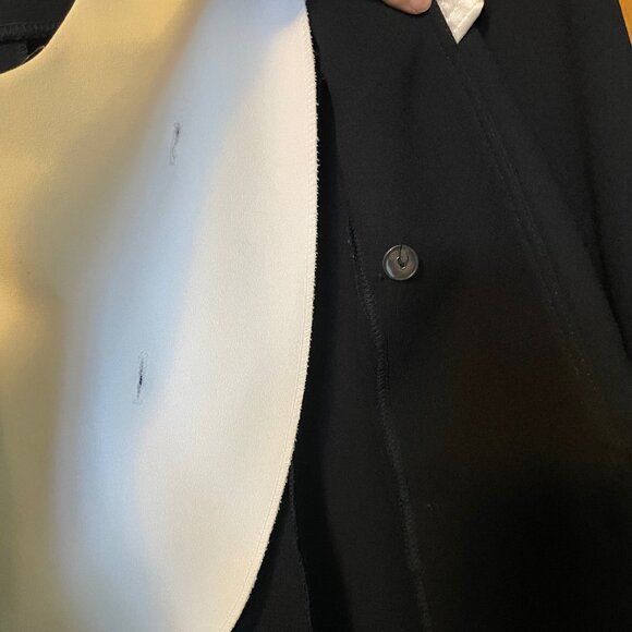 Big White Collar 2 piece blazer and skirt - Picture 6 of 12